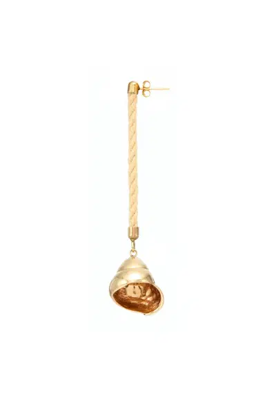 Gabriela Hearst Venus Shell Mono Earring in 18K Yellow Gold | Thumbnail 3