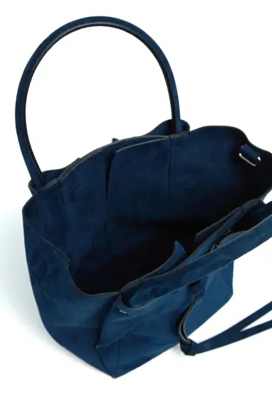 Gabriela Hearst Small Marija Tote Bag in Navy Suede | Thumbnail 4 Gabriela Hearst Small Marija Tote Bag in Navy Suede | Thumbnail 4