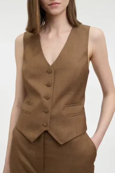 Gabriela Hearst Coleridge Vest in Chestnut Wool Silk | Thumbnail 5 Gabriela Hearst Coleridge Vest in Chestnut Wool Silk | Thumbnail 5