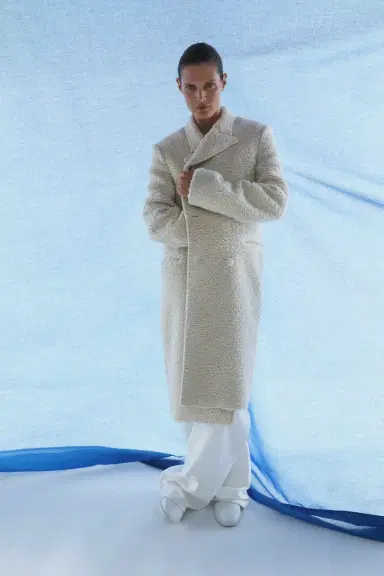 Gabriela Hearst Mcaffrey Coat in Cashmere Silk | Thumbnail 2