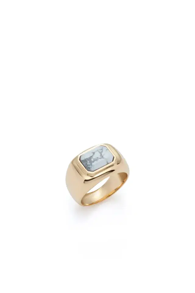 GABRIELA HEARST Large Ring in 18K Yellow Gold & Howlite Stone