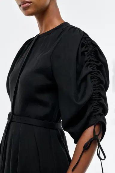 Gabriela Hearst Linnea Maxi Dress in Black Aloe Linen | Thumbnail 6 Gabriela Hearst Linnea Maxi Dress in Black Aloe Linen | Thumbnail 6