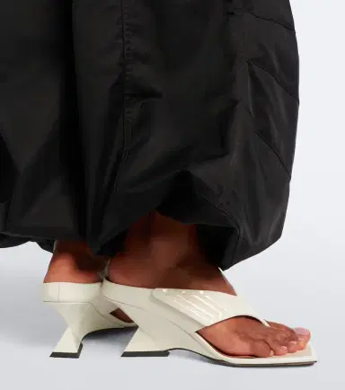 The Attico Cheope patent leather wedge sandals | Thumbnail 5