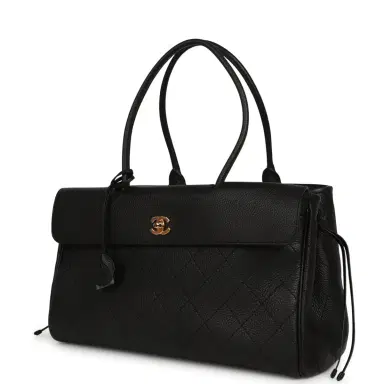 Chanel Chanel Medium "Urban Essential" East West Shopping Tote Black Caviar Gold Hardware | Thumbnail 5 Chanel Chanel Medium "Urban Essential" East West Shopping Tote Black Caviar Gold Hardware | Thumbnail 5