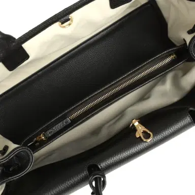 Chanel Chanel Medium "Urban Essential" East West Shopping Tote Black Caviar Gold Hardware | Thumbnail 7 Chanel Chanel Medium "Urban Essential" East West Shopping Tote Black Caviar Gold Hardware | Thumbnail 7