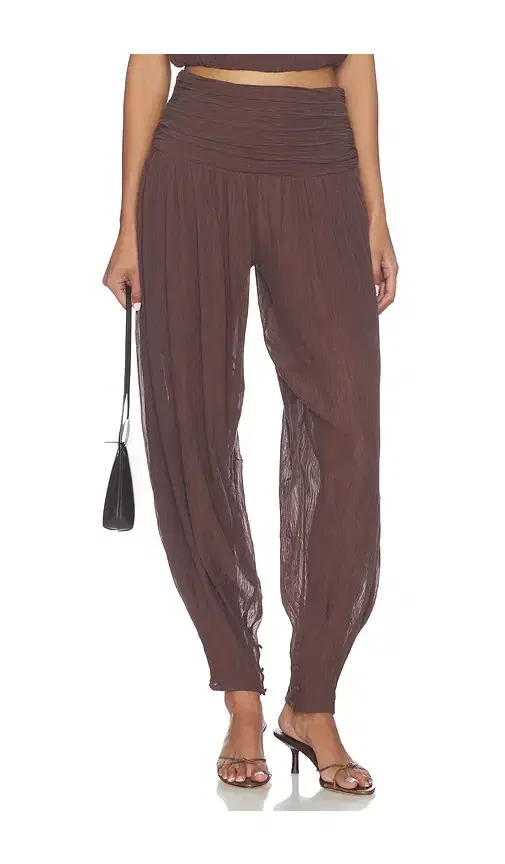 Camila Coelho Mirelle Pant