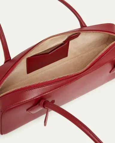 Alaïa Le Teckel Medium Shoulder Bag in Leather | Thumbnail 4 Alaïa Le Teckel Medium Shoulder Bag in Leather | Thumbnail 4