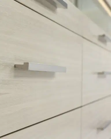 John-Richard Collection Beachside Nine-Drawer Dresser | Thumbnail 3