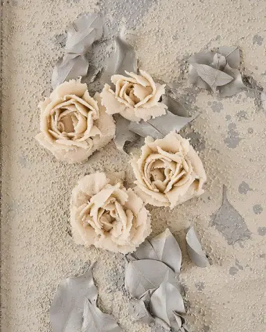 John-Richard Collection "Hanging Rose Garden I" Original Oil Painting on Canvas by LM Zhou | Thumbnail 3 John-Richard Collection "Hanging Rose Garden I" Original Oil Painting on Canvas by LM Zhou | Thumbnail 3