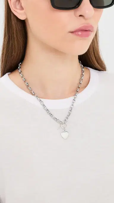 SHASHI Heart Charm Necklace Silver One Size | Thumbnail 3