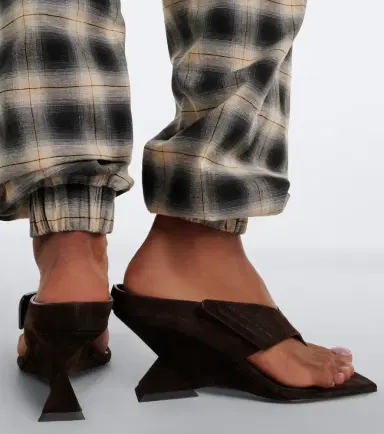 The Attico Cheope suede thong sandals | Thumbnail 5