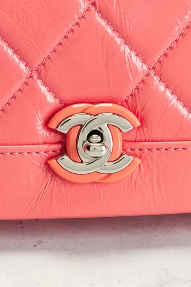 Chanel Chanel Crumpled Calfskin Vintage Full Flap Bag | Thumbnail 6 Chanel Chanel Crumpled Calfskin Vintage Full Flap Bag | Thumbnail 6