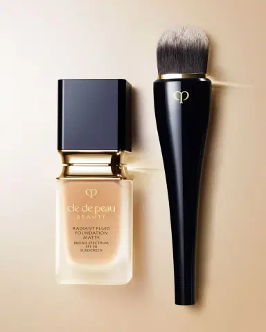 CLÉ DE PEAU BEAUTÉ Light Coverage Foundation Brush | Thumbnail 2