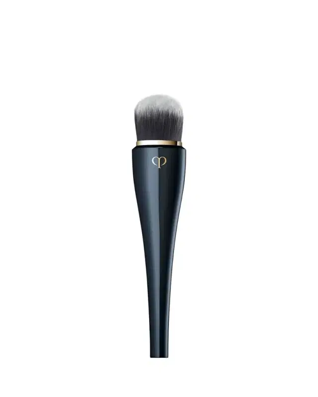 CLÉ DE PEAU BEAUTÉ Light Coverage Foundation Brush