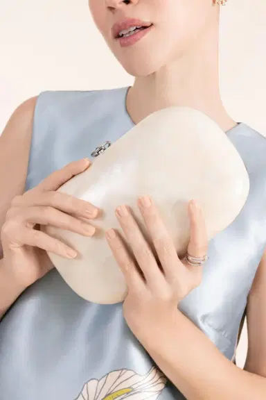 JEFFREY LEVINSON Elina Plus Monet Clutch - Cream | Thumbnail 3 JEFFREY LEVINSON Elina Plus Monet Clutch - Cream | Thumbnail 3