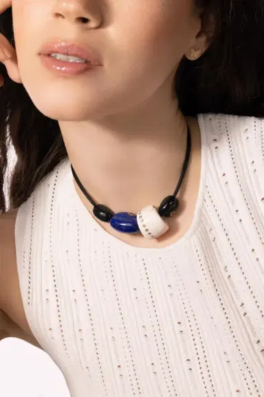 DEZSO BY SARA BELTRÁN Blue Tiger Eye Garnet Cowry Bead | Thumbnail 3