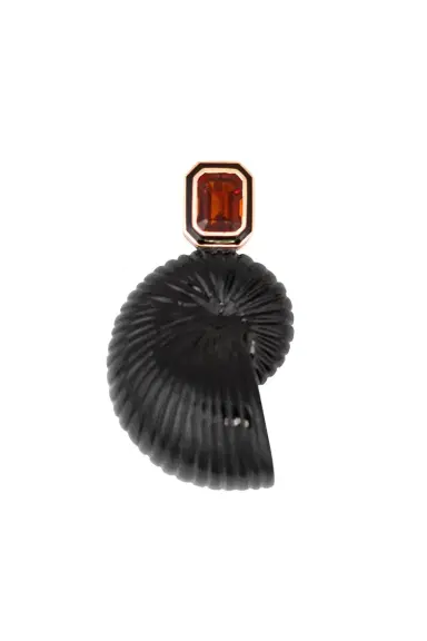 DEZSO BY SARA BELTRÁN Carved Onyx Nautilus Citrine Charm | Thumbnail 1 DEZSO BY SARA BELTRÁN Carved Onyx Nautilus Citrine Charm | Thumbnail 1
