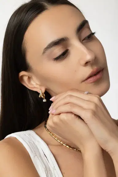KWIAT Diamond Cobblestone Crossover Earrings | Thumbnail 3