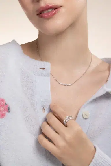 KWIAT Diamond Lyric Necklace | Thumbnail 4