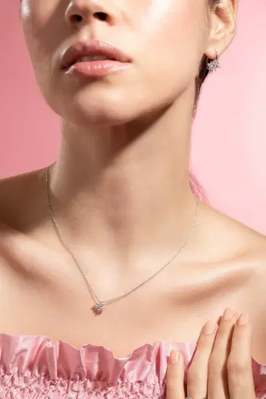 KWIAT Diamond Star Pendant Necklace | Thumbnail 2