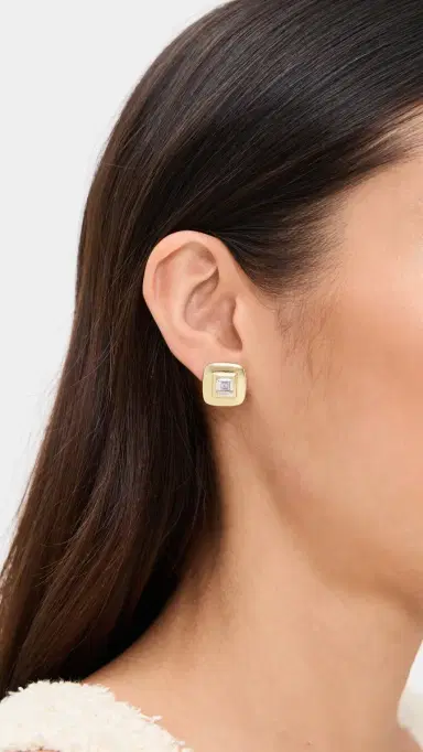 SHASHI Reagan Square Studs Gold One Size | Thumbnail 3