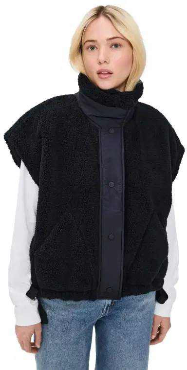 FP Movement cout It Out Vest Black | Thumbnail 1