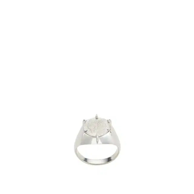 Fendi Chevalier ring made of sterling 925, part of the new