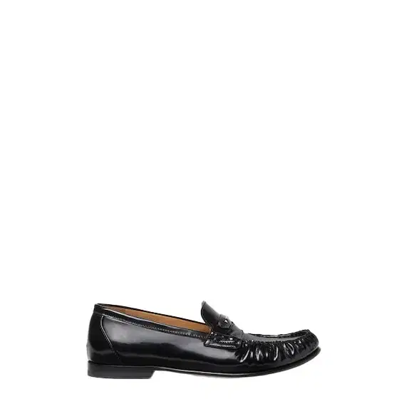 Fendi Loafers with a rounded toe and soft gathers running around