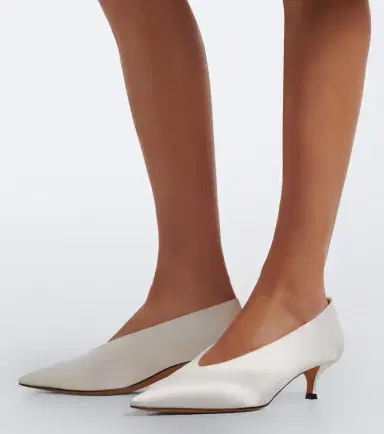 Le Monde Béryl Le Monde Béryl Babouche satin pumps | Thumbnail 5