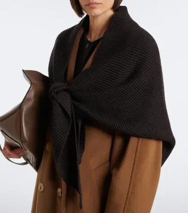 Max Mara Virgin wool shawl | Thumbnail 2