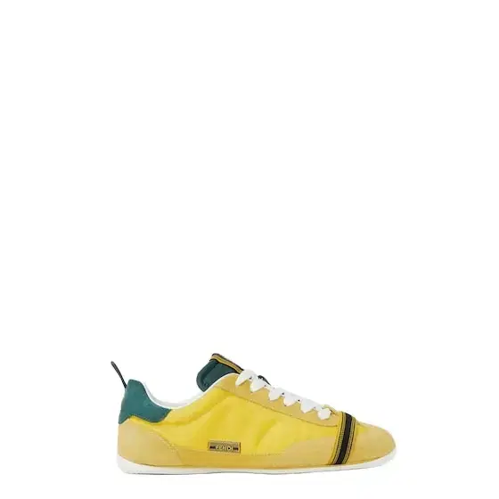 Fendi Soft for total freedom of movement, the Wrap lace-up