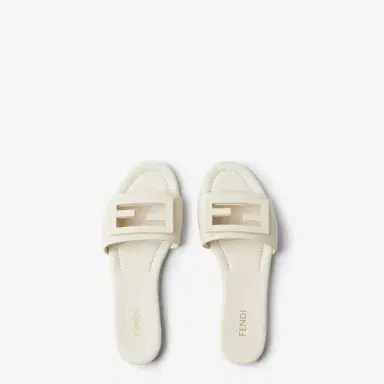 Fendi The iconic FF Tube buckle is the understated detail | Thumbnail 4 Fendi The iconic FF Tube buckle is the understated detail | Thumbnail 4