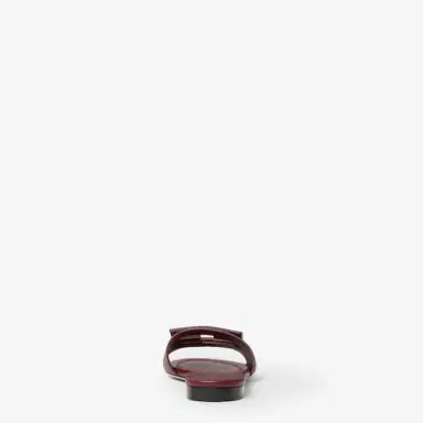 Fendi The iconic FF Tube buckle is the understated detail | Thumbnail 3 Fendi The iconic FF Tube buckle is the understated detail | Thumbnail 3