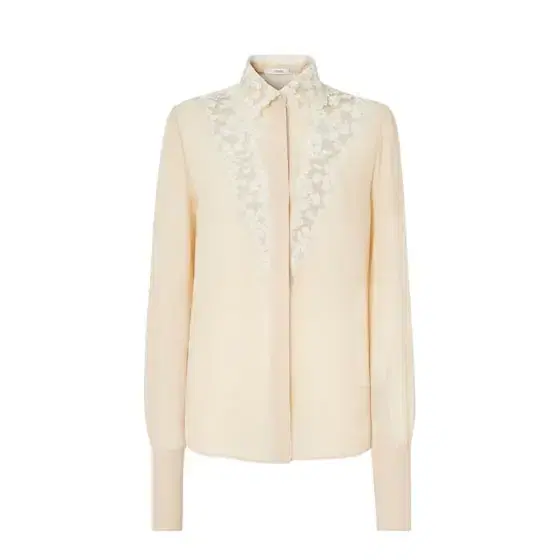 The lightweight georgette of this slim-fit shirt is