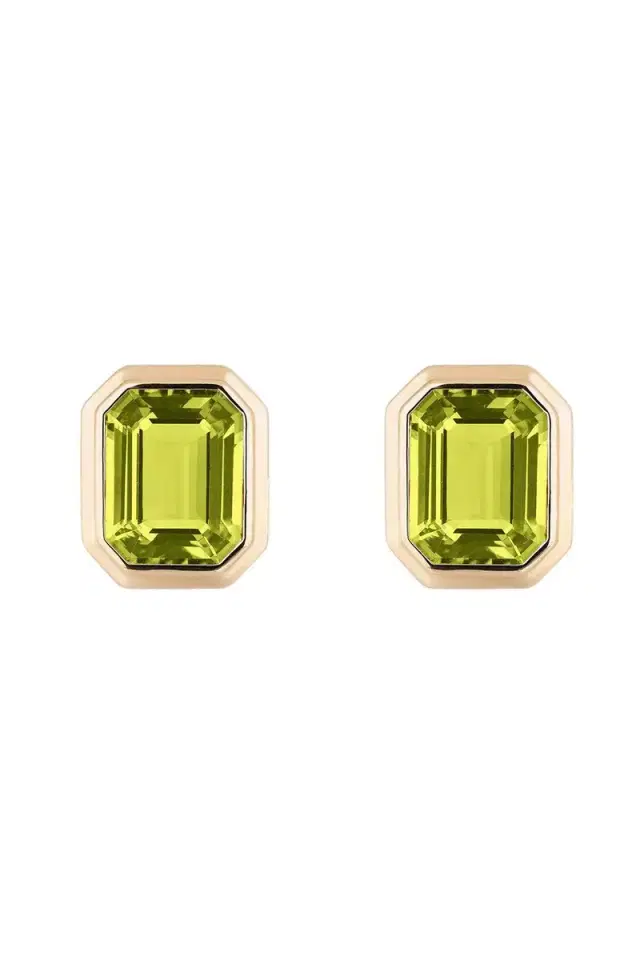 GOSHWARA Peridot Bezel Manhattan Stud Earrings