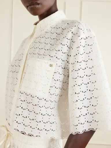 Valentino Garavani Mossi Logo-embellished Cropped Broderie Anglaise Cotton Blouse | Thumbnail 4 Valentino Garavani Mossi Logo-embellished Cropped Broderie Anglaise Cotton Blouse | Thumbnail 4