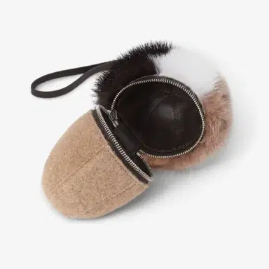 Fendi Acorn-shaped charm inspired by Edoardo's nickname | Thumbnail 2 Fendi Acorn-shaped charm inspired by Edoardo's nickname | Thumbnail 2