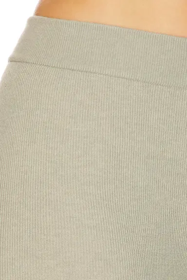 Fear of God ESSENTIALS Rib Knit Capri Pant | Thumbnail 7