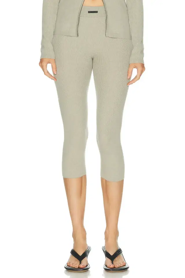 Fear of God ESSENTIALS Rib Knit Capri Pant