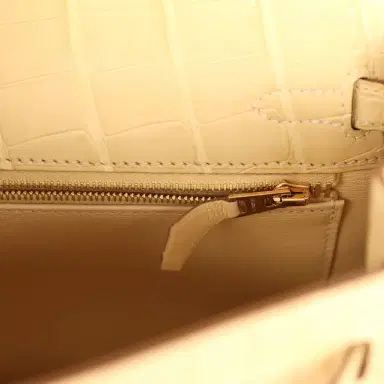 HERMÈS Hermes Kelly Retourne 25 Vanille Matte Alligator Gold Hardware | Thumbnail 9