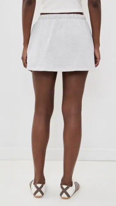 GOOD AMERICAN The Fleece Skort | Thumbnail 3 GOOD AMERICAN The Fleece Skort | Thumbnail 3