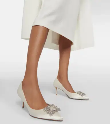 Roger Vivier Flower Strass embellished satin pumps | Thumbnail 6