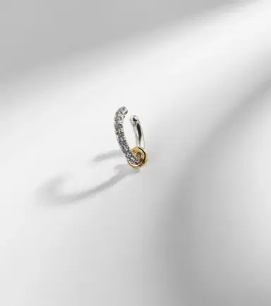 Spinelli Kilcollin Ombré sterling silver and 18kt yellow gold ear cuff with sapphires | Thumbnail 5