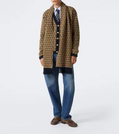 Valentino Garavani Toute La V virgin jacquard wool scarf | Thumbnail 2