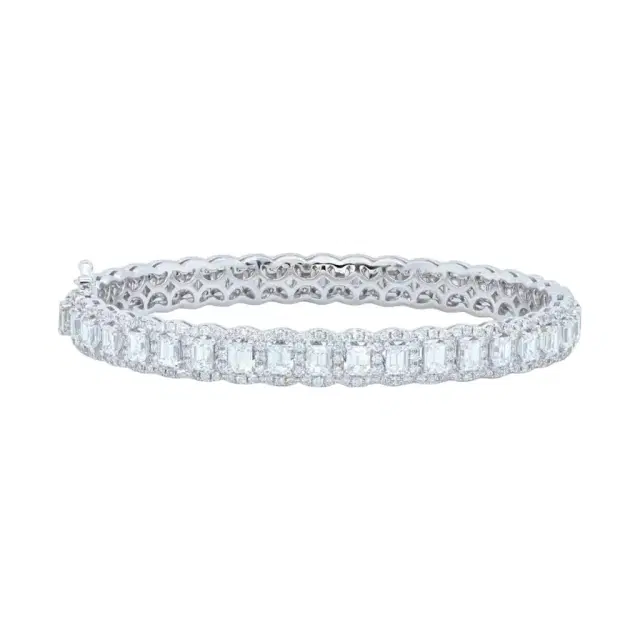 DIANA M. JEWELS Diana M. Jewels 18K White Gold Diamond Bangle Bracelet by The Solist