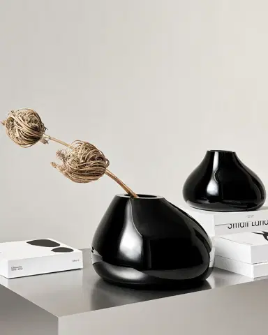 Orrefors Ebon Black Medium Vase | Thumbnail 3