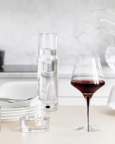 Orrefors Metropol Red Wine Glasses | Thumbnail 3