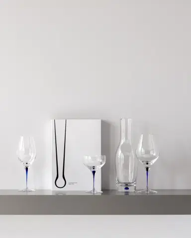 Orrefors Intermezzo Blue Wine Glasses, Set of 2 | Thumbnail 4 Orrefors Intermezzo Blue Wine Glasses, Set of 2 | Thumbnail 4