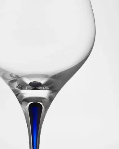 Orrefors Intermezzo Blue Aroma Wine Glass | Thumbnail 3 Orrefors Intermezzo Blue Aroma Wine Glass | Thumbnail 3