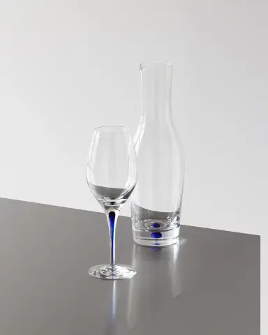 Orrefors Intermezzo Blue Aroma Wine Glass | Thumbnail 4 Orrefors Intermezzo Blue Aroma Wine Glass | Thumbnail 4
